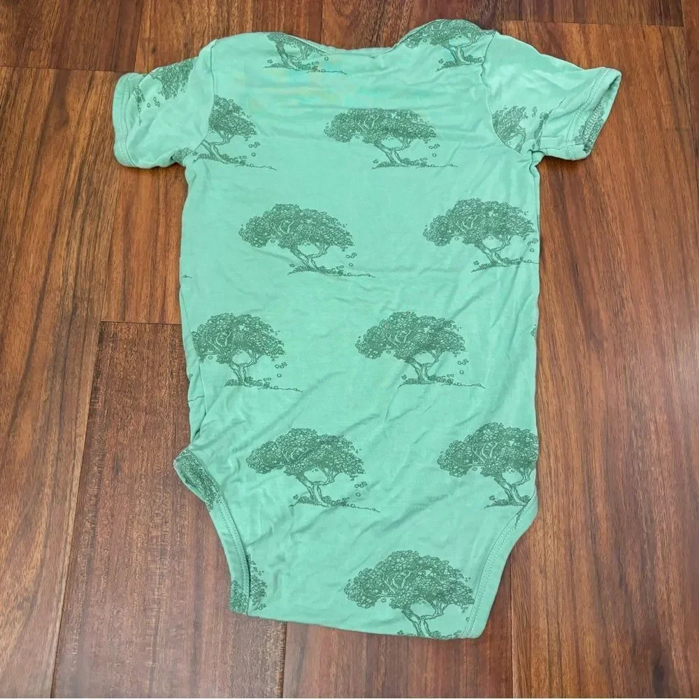 Kate Quinn green tree short sleeve onesie